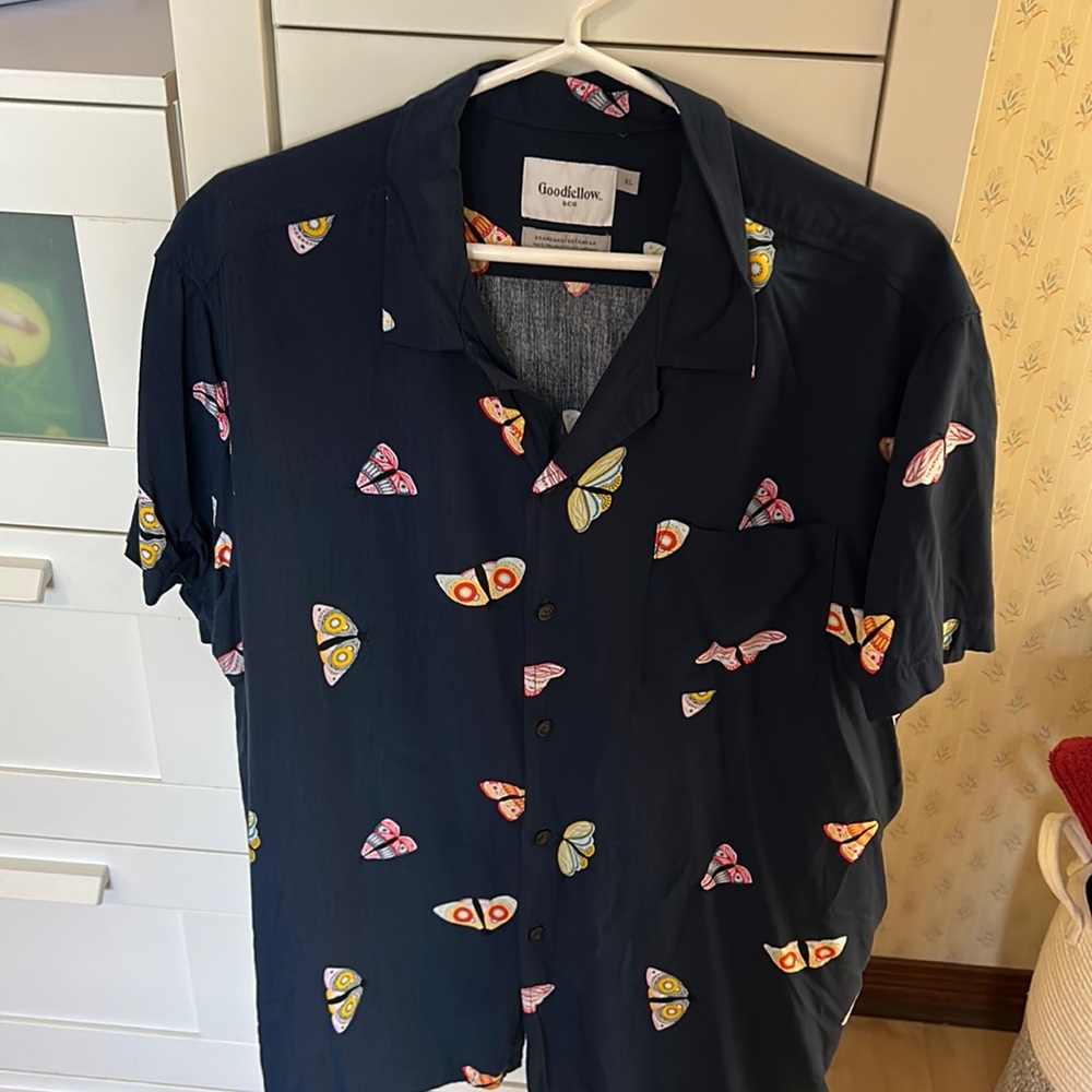 Goodfellow & Co Men’s Shirt Size XL. Standard fit.